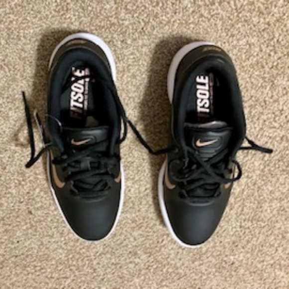 Women's Nike "Vapor" Golf Shoes, New in Box - Picture 5 of 7